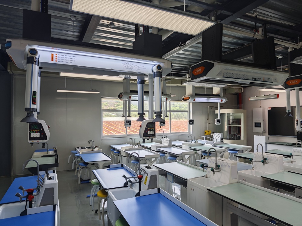從傳統(tǒng)到智能：理化生實驗室設備的自動化與智能化轉型