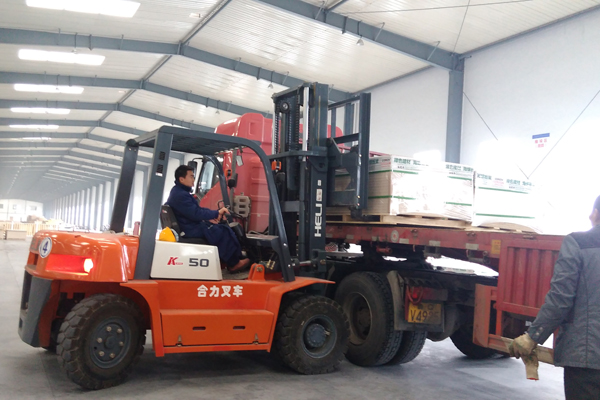 <a href='http://m.wj8vip.cn/chanpin/56-1.html' target='1' style='font-size:18px; font-weight:bold; color:#000000;'>美術功能室</a>