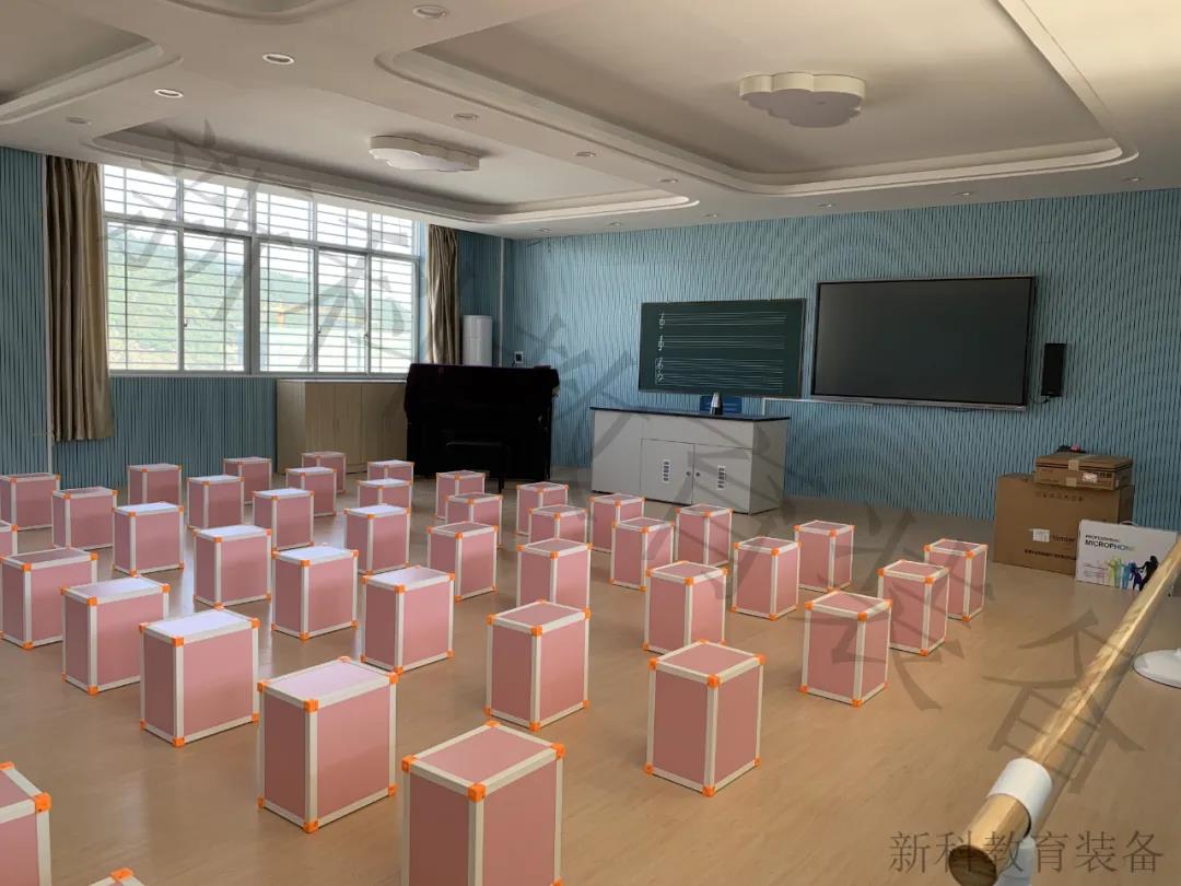 <a href='http://m.wj8vip.cn/chanpin/58-1.html' target='1' style='font-size:18px; font-weight:bold; color:#000000;'>音樂室</a>2