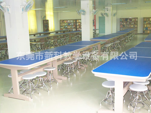 <a href='http://m.wj8vip.cn/chanpin/110-1.html' target='1' style='font-size:18px; font-weight:bold; color:#000000;'>圖書閱覽室</a>8