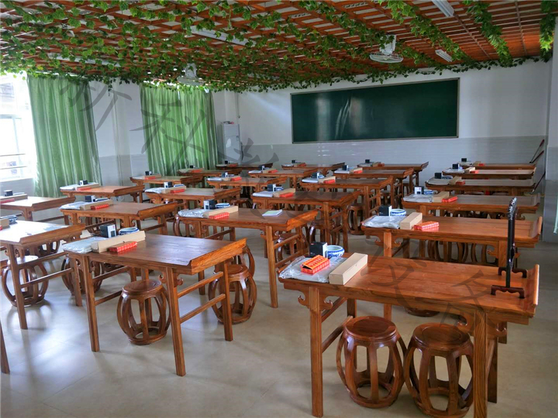 <a href='http://m.wj8vip.cn/chanpin/57-1.html' target='1' style='font-size:18px; font-weight:bold; color:#000000;'>書(shū)法功能室</a>設(shè)備