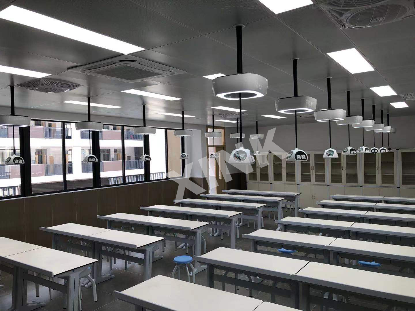 吊裝<a href='http://m.wj8vip.cn/' target='1' style='font-size:14px; font-weight:bold; color:#0080ff;'>物理實驗室</a>