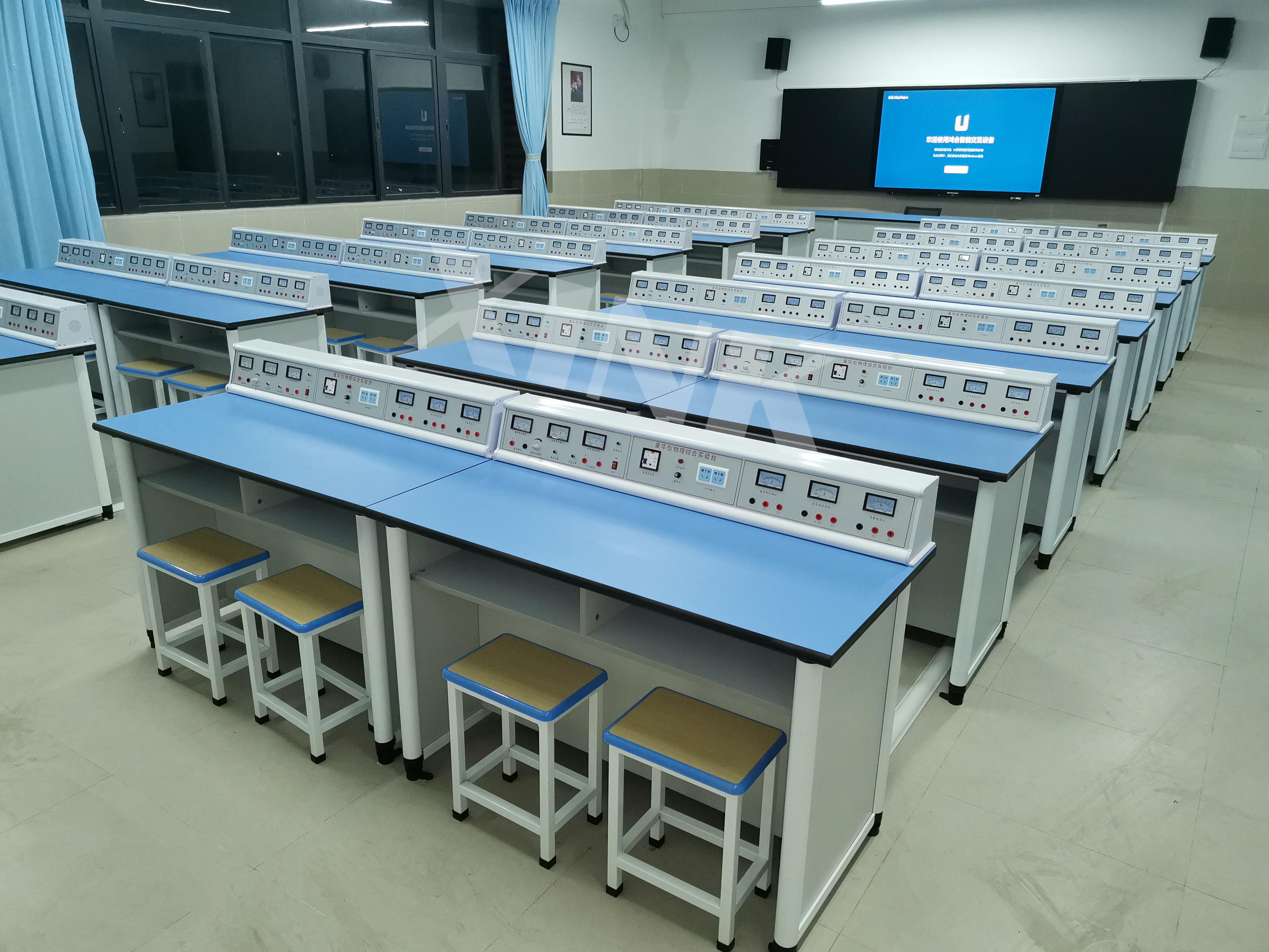 電學(xué)<a href='http://m.wj8vip.cn/' target='1' style='font-size:14px; font-weight:bold; color:#0080ff;'>物理實(shí)驗(yàn)室</a>