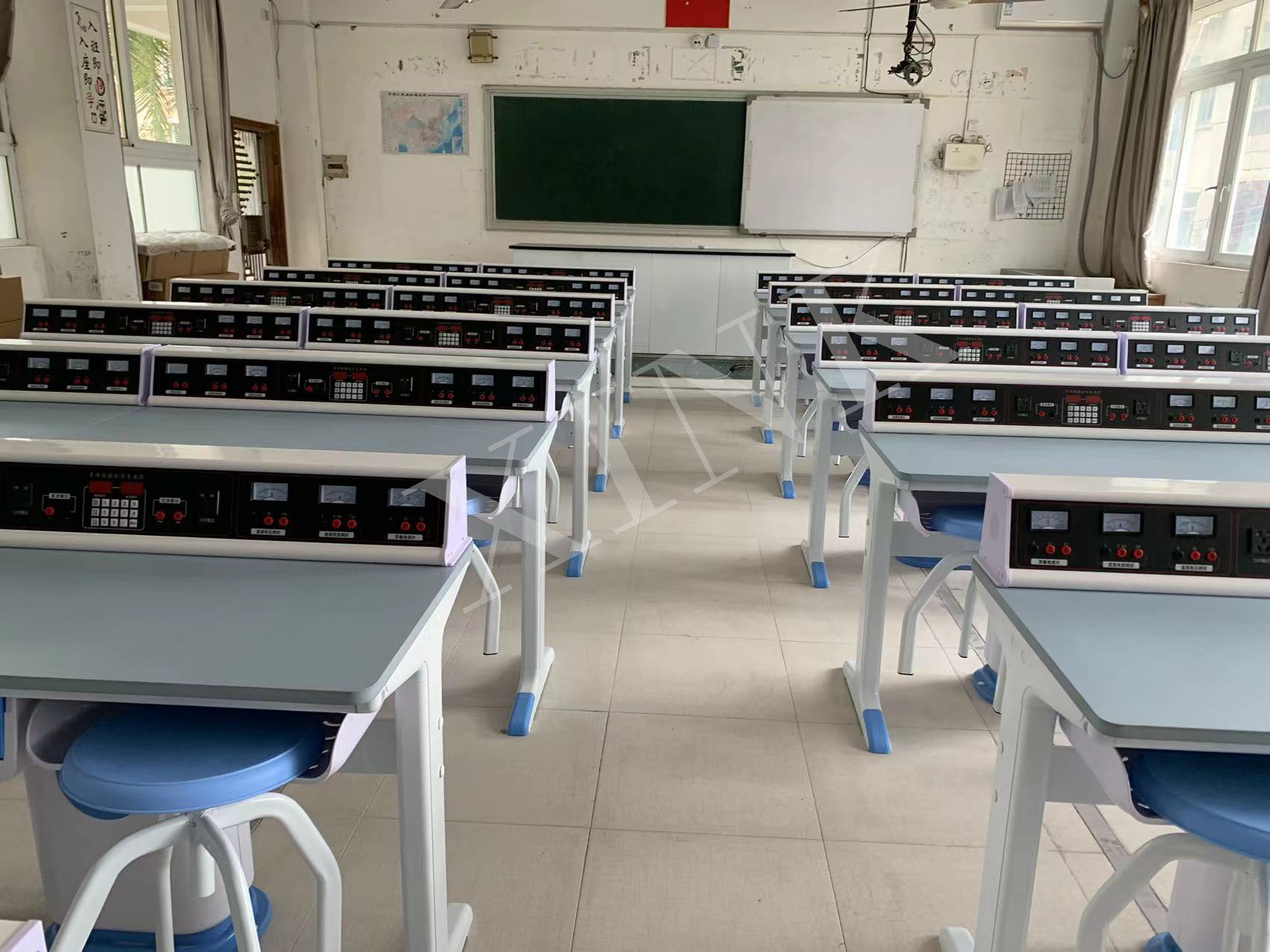 <a href='http://m.wj8vip.cn/' target='1' style='font-size:14px; font-weight:bold; color:#0080ff;'>物理實驗室</a>