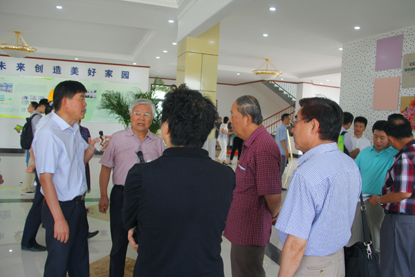 校史文化長(zhǎng)廊