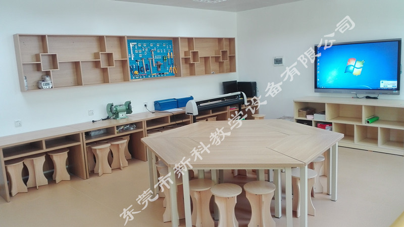 <a href='http://m.wj8vip.cn' target='1' style='font-size:14px; font-weight:bold; color:#0080ff;'>創客實驗室</a>