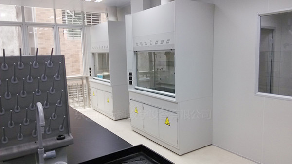 <a href='http://m.wj8vip.cn/products/62-1.html' target='1' style='font-size:18px; font-weight:bold; color:#000000;'>實驗室通風柜</a>案例