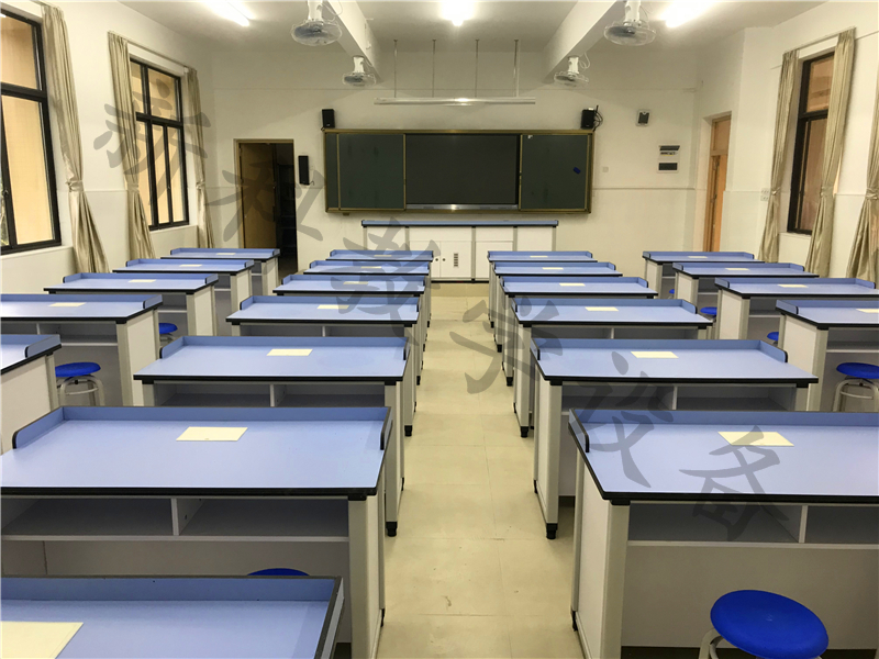 <a href='http://m.wj8vip.cn/' target='1' style='font-size:14px; font-weight:bold; color:#0080ff;'>物理實驗室</a>