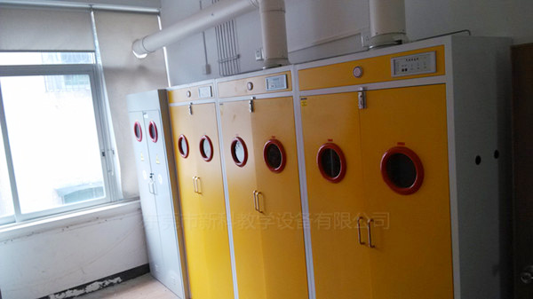 <a href='http://m.wj8vip.cn/products/67-1.html' target='1' style='font-size:18px; font-weight:bold; color:#000000;'>氣瓶柜</a>案例